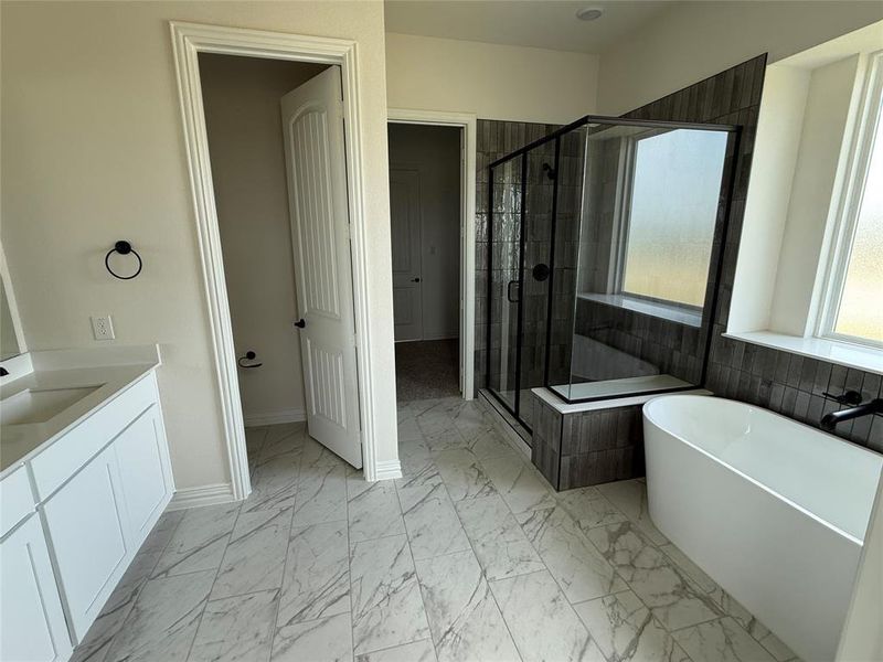 Furnished interior view inside a new home in Windmill Creeks, Weatherford (Image 4).