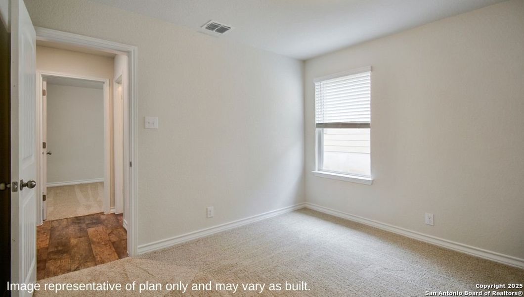 Spacious, unfurnished interior of a new home in Stonehill, San Antonio (Image 11).