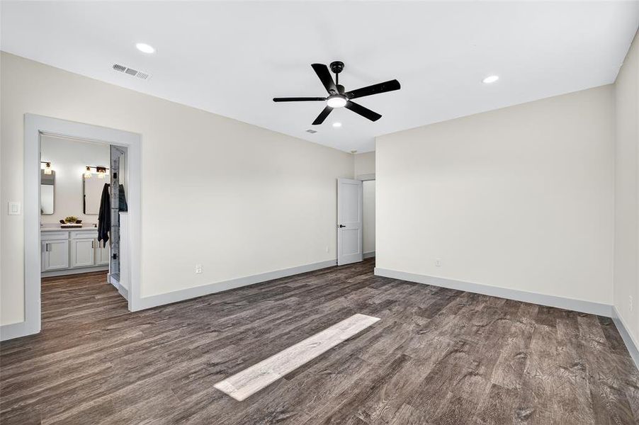 Spacious, unfurnished interior of a new home in , Whitewright (Image 20). Spacious, unfurnished interior of a new home in , Whitewright (Image 20).