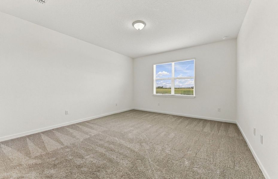 Spacious, unfurnished interior of a new home in Oakfield Trails, Parrish (Image 18).