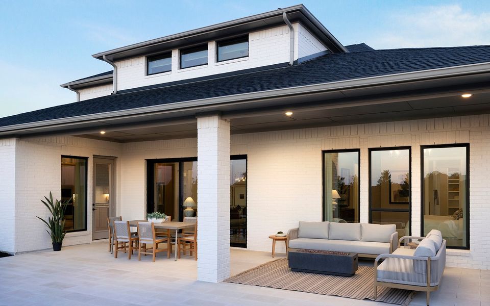 Representative exterior details of a home built from the Hayden by Brookfield Residential in Midline, Webster (Image 3).