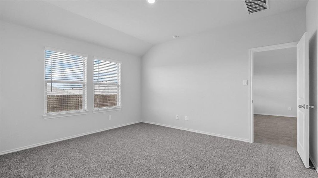 Spacious, unfurnished interior of a new home in Highlands at Chapel Creek, Fort Worth (Image 25).