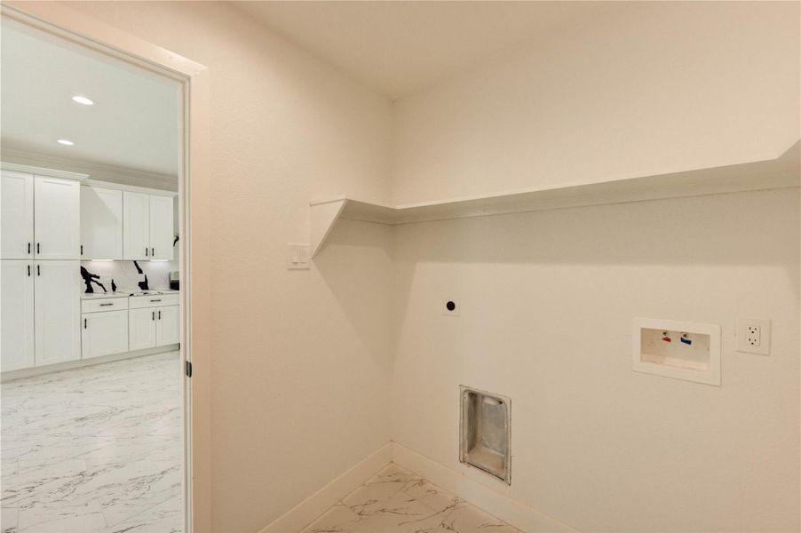 Spacious, unfurnished interior of a new home in , Cleveland (Image 46).