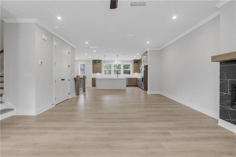 Spacious, unfurnished interior of a new home in The Groves at Myrtle, Roswell (Image 33). Spacious, unfurnished interior of a new home in The Groves at Myrtle, Roswell (Image 33).