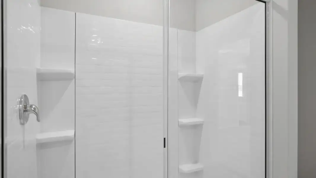 Representative interior finishes for a home built from the Caprock by D.R. Horton in Blackbird Estates, Mineral Wells (Image 11).