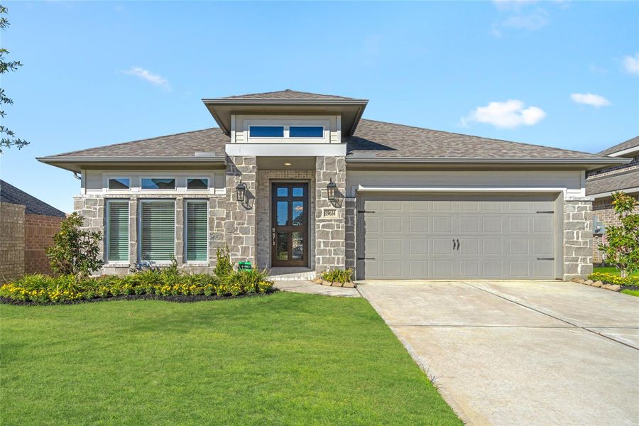 Front elevation on solid, bright