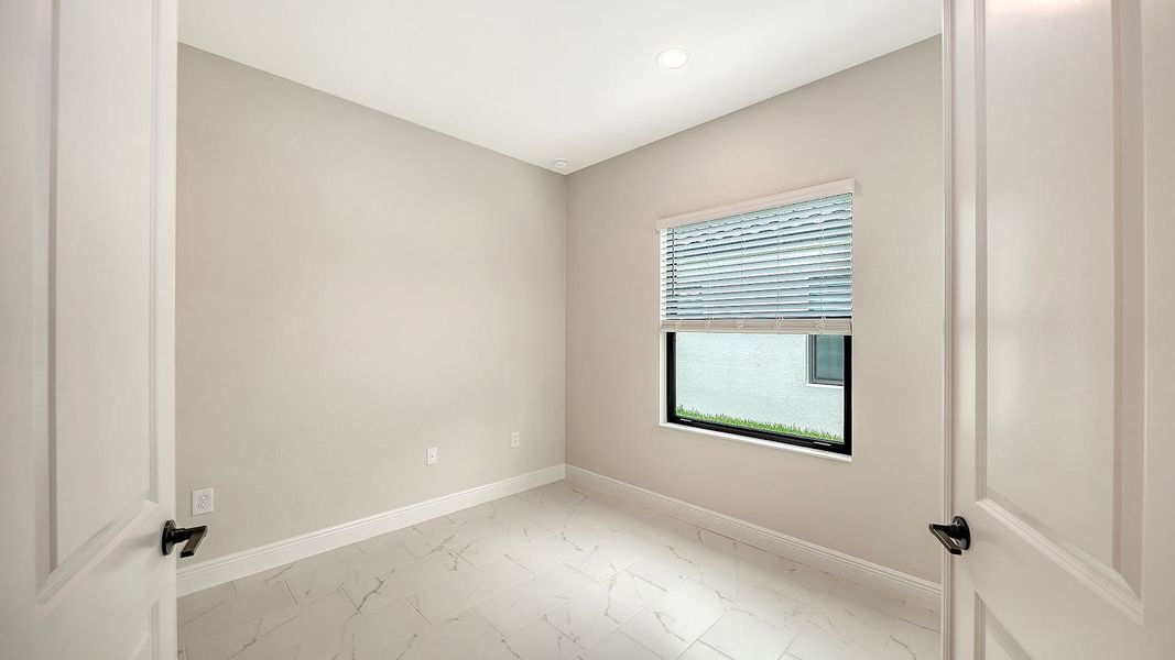 Spacious, unfurnished interior of a new home in Vicenza, Nokomis (Image 41). Spacious, unfurnished interior of a new home in Vicenza, Nokomis (Image 41).