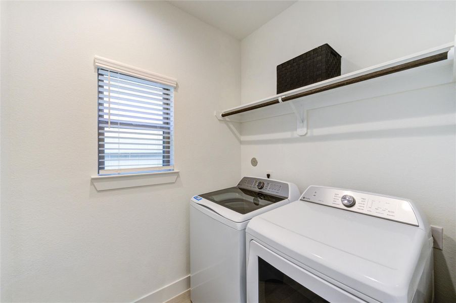 Furnished interior view inside a new home in Harper’s Preserve, Conroe (Image 25).
