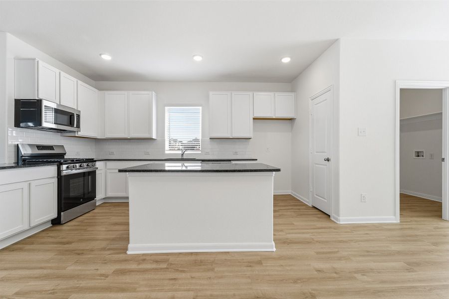 Furnished interior view inside a new home in La Terra, Celina (Image 8).