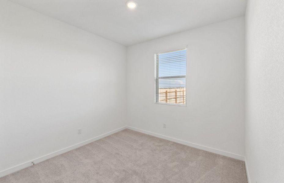 Spacious, unfurnished interior of a new home in Sonterra, Jarrell (Image 22).