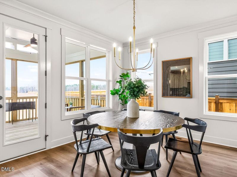 011-1280x960-dining-room