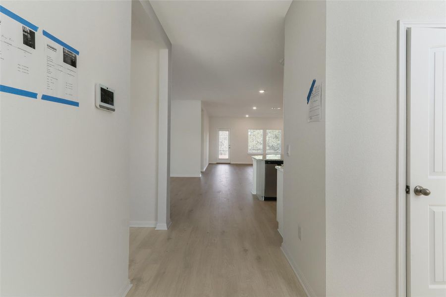 Spacious, unfurnished interior of a new home in Bar W Ranch, Leander (Image 20). Spacious, unfurnished interior of a new home in Bar W Ranch, Leander (Image 20).