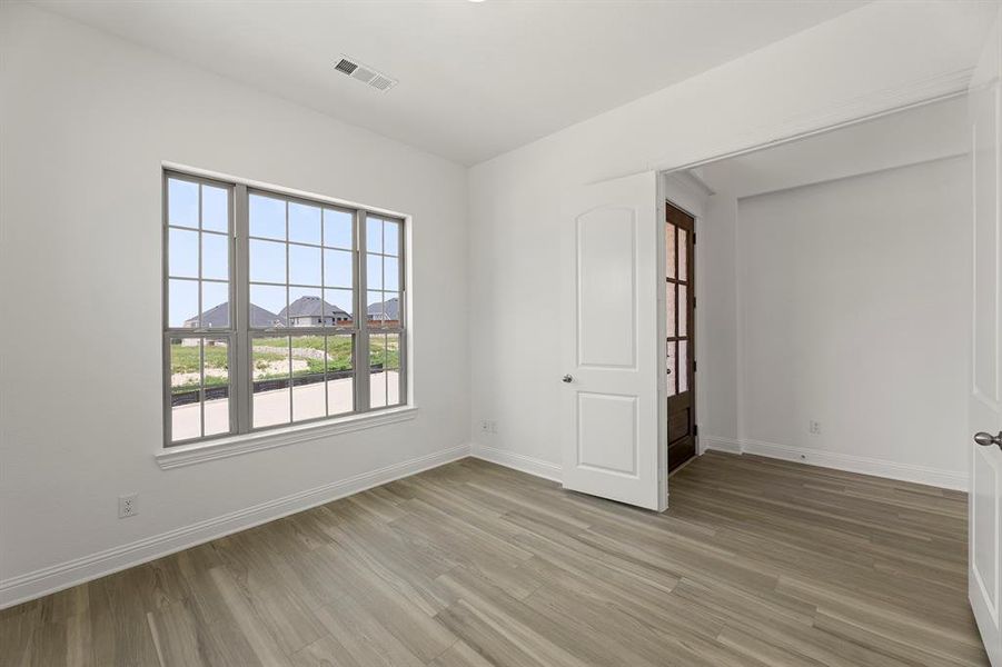 06. 617 Wexford - Dining (2)