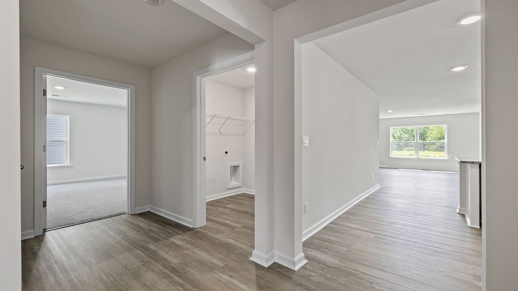 Spacious, unfurnished interior of a new home in Cascade Point, Seneca (Image 16).