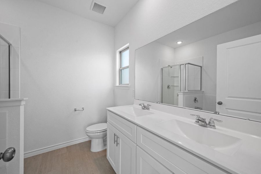 Furnished interior view inside a new home in River Ranch, Dayton (Image 5).