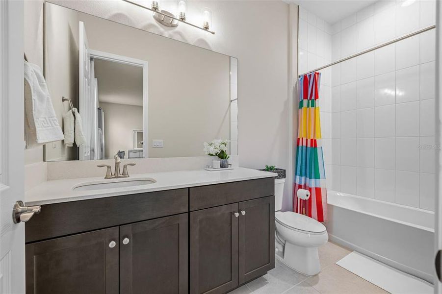 Furnished interior view inside a new home in Waterset, Apollo Beach (Image 45). Furnished interior view inside a new home in Waterset, Apollo Beach (Image 45).