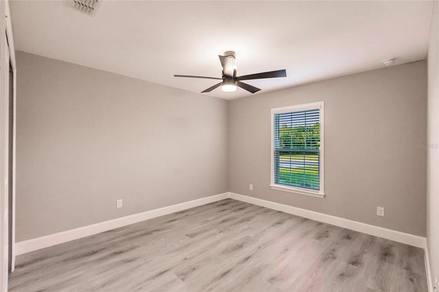 Spacious, unfurnished interior of a new home in , Cape Coral (Image 12).