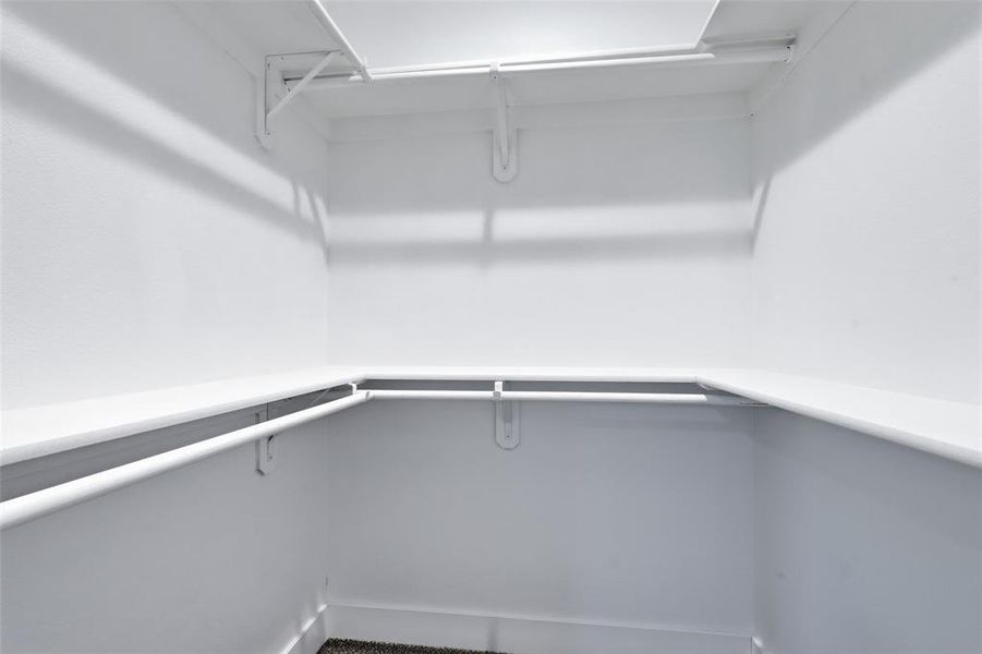 Spacious, unfurnished interior of a new home in , Cleburne (Image 22).