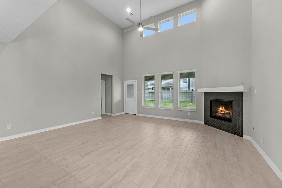Spacious, unfurnished interior of a new home in Beacon Hill, Waller (Image 9). Spacious, unfurnished interior of a new home in Beacon Hill, Waller (Image 9).