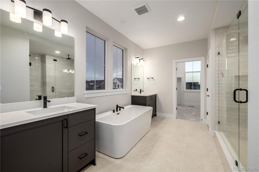 Furnished interior view inside a new home in West Grange, Longmont (Image 16).