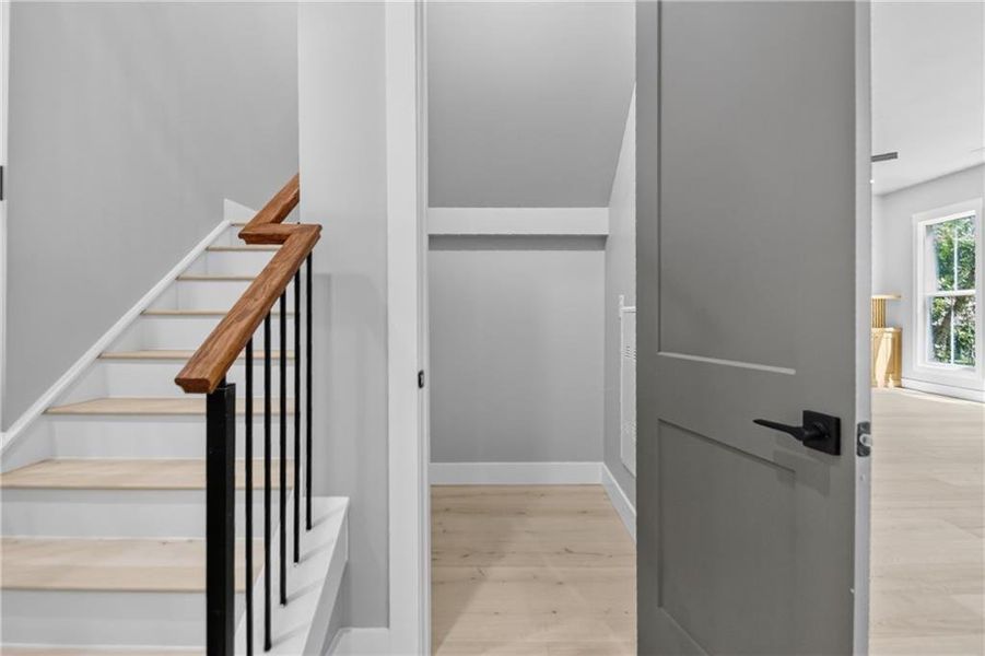 Spacious, unfurnished interior of a new home in , Stone Mountain (Image 148).