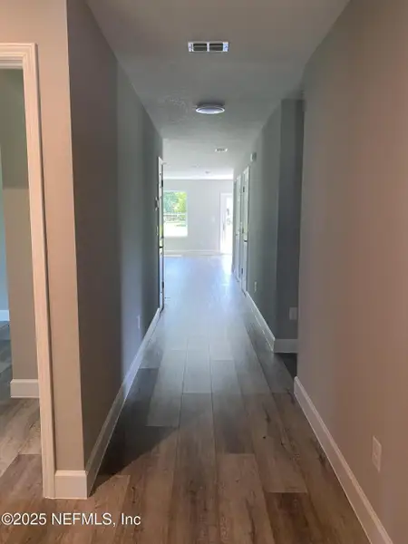 Spacious, unfurnished interior of a new home in , Jacksonville (Image 11).