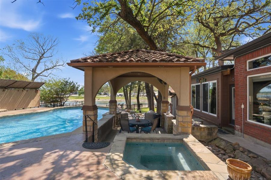 Community amenities in , Weatherford (Image 24).