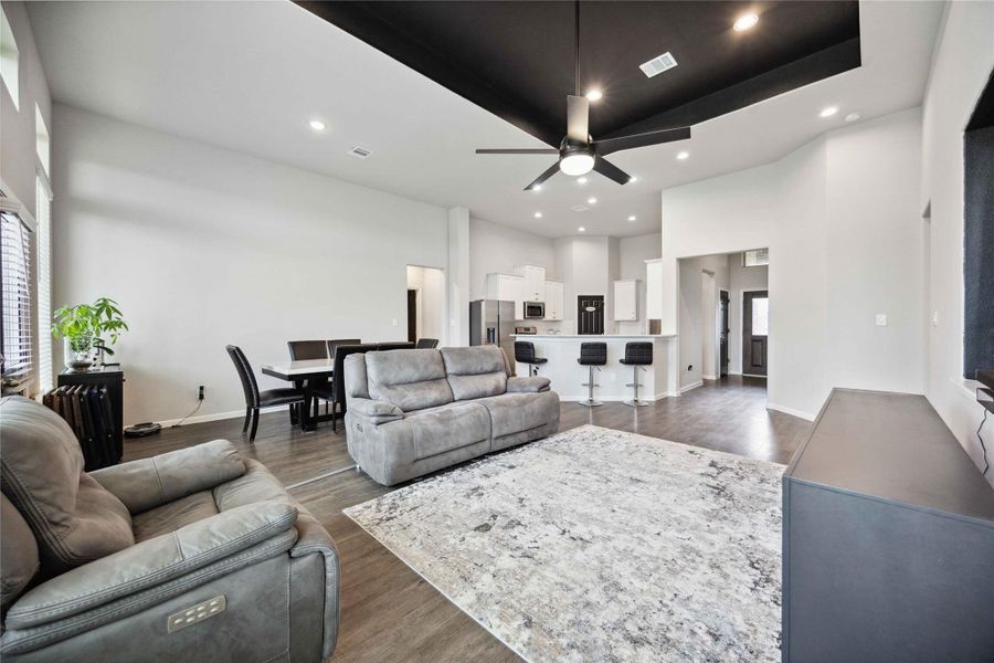 Furnished interior view inside a new home in Sierra Vista West, Rosharon (Image 17).