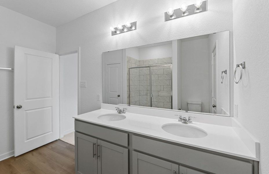Furnished interior view inside a new home in County View, Temple (Image 6).
