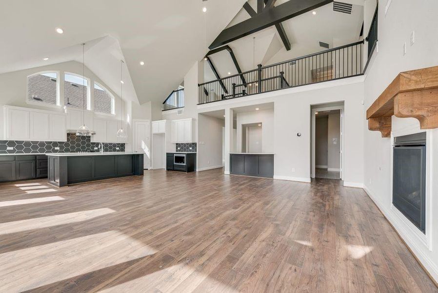 Spacious, unfurnished interior of a new home in Monterra, Fate (Image 21).