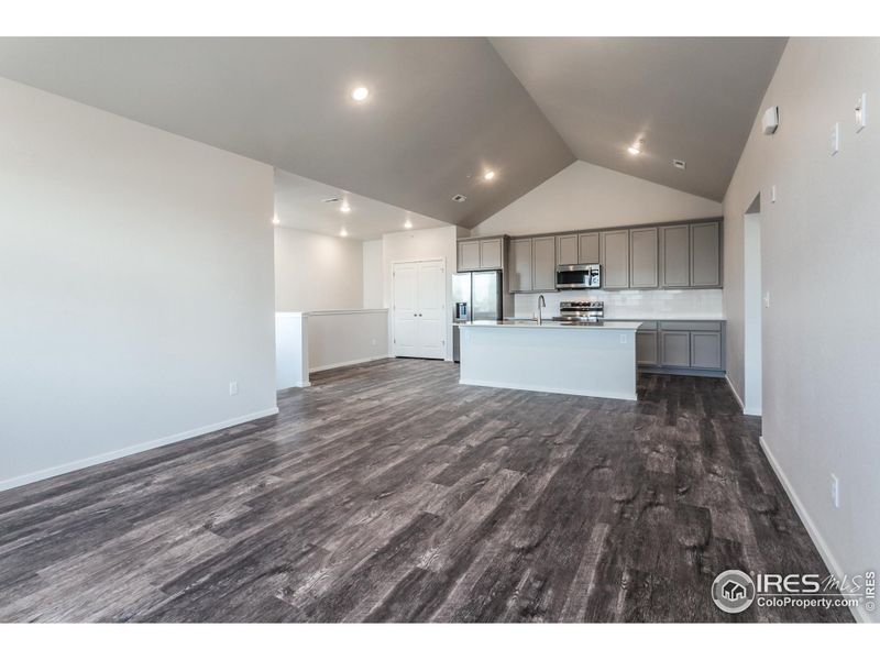 Living room & kitchen open floor plan