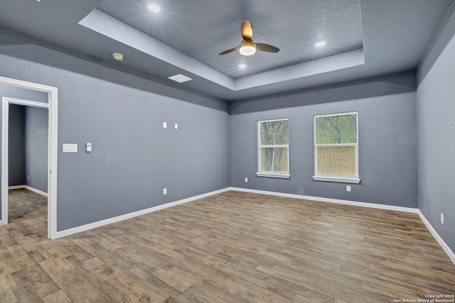 Spacious, unfurnished interior of a new home in , San Antonio (Image 17).