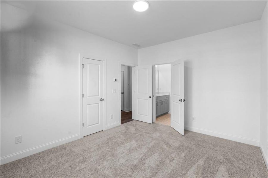 Spacious, unfurnished interior of a new home in Evanshire Townhomes, Duluth (Image 21). Spacious, unfurnished interior of a new home in Evanshire Townhomes, Duluth (Image 21).
