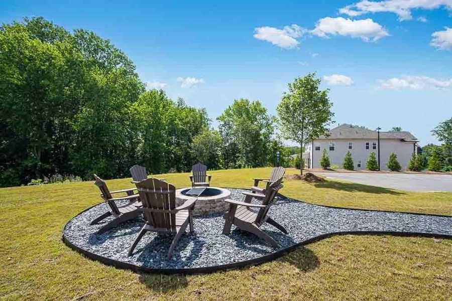 Community amenities in Falls Creek, Flowery Branch (Image 40).