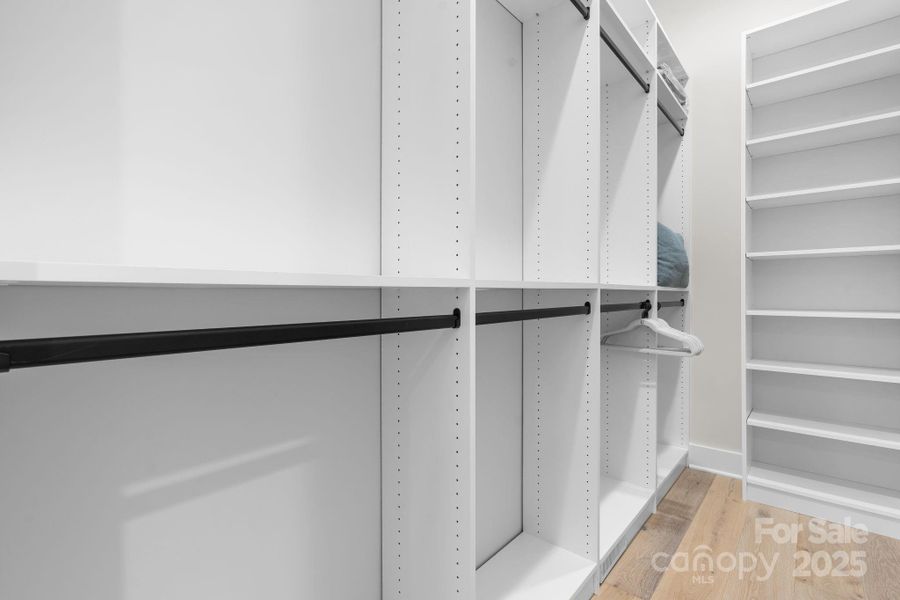 Image 37 of a home in .