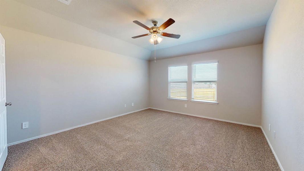 Unfurnished room with carpet flooring and ceiling fan