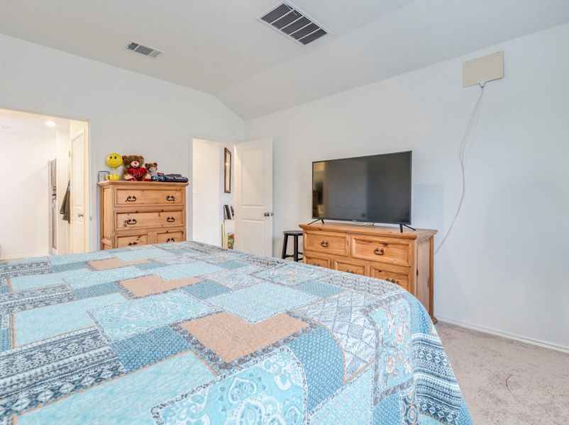 Furnished interior view inside a new home in Woodfield Preserve, Georgetown (Image 17).
