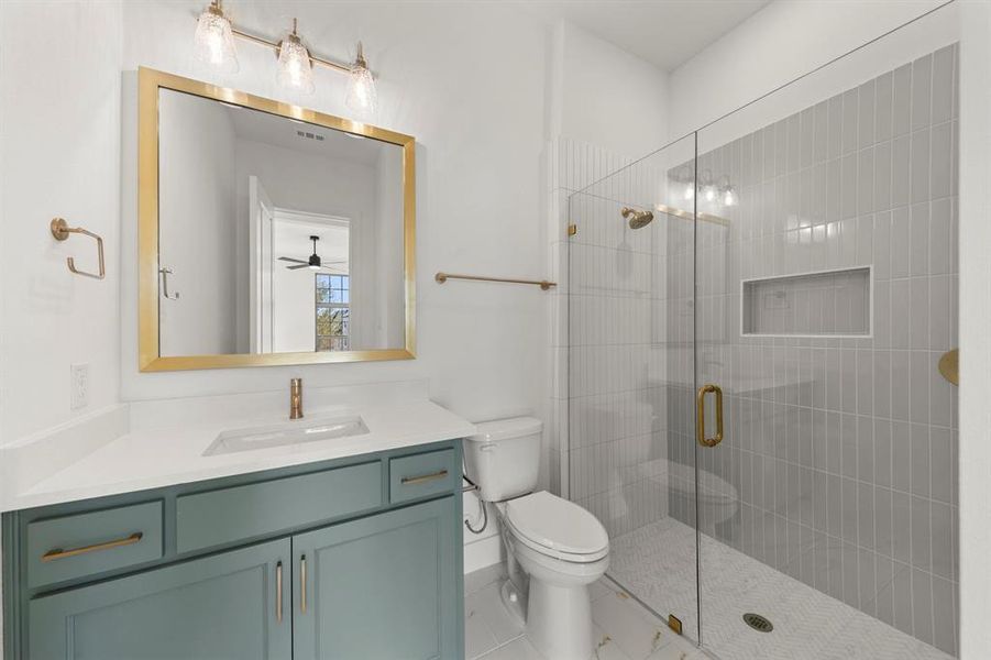 12. 551 Twilight - 2ND Bath 12. 551 Twilight - 2ND Bath