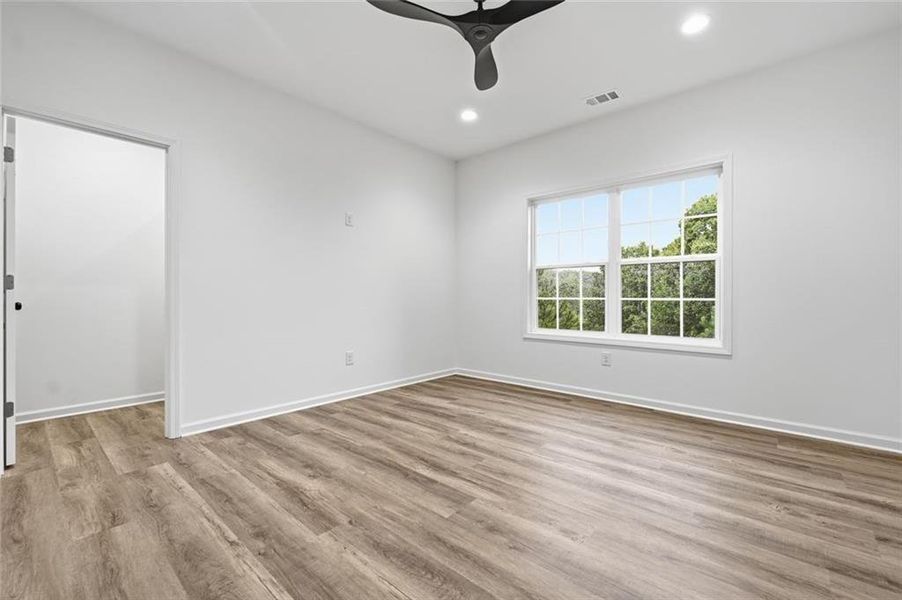 Spacious, unfurnished interior of a new home in , Gainesville (Image 28).