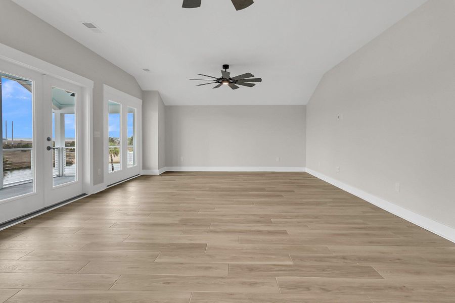 Spacious, unfurnished interior of a new home in , Mount Pleasant (Image 45).