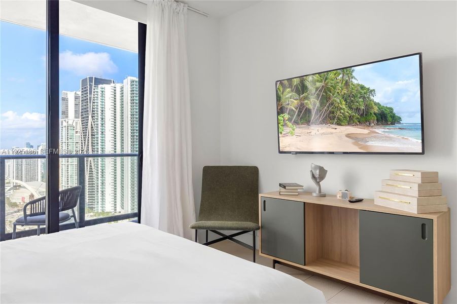 Furnished interior view inside a new home in Gale Hotel & Residences Miami (former Natiivo), Miami (Image 21).