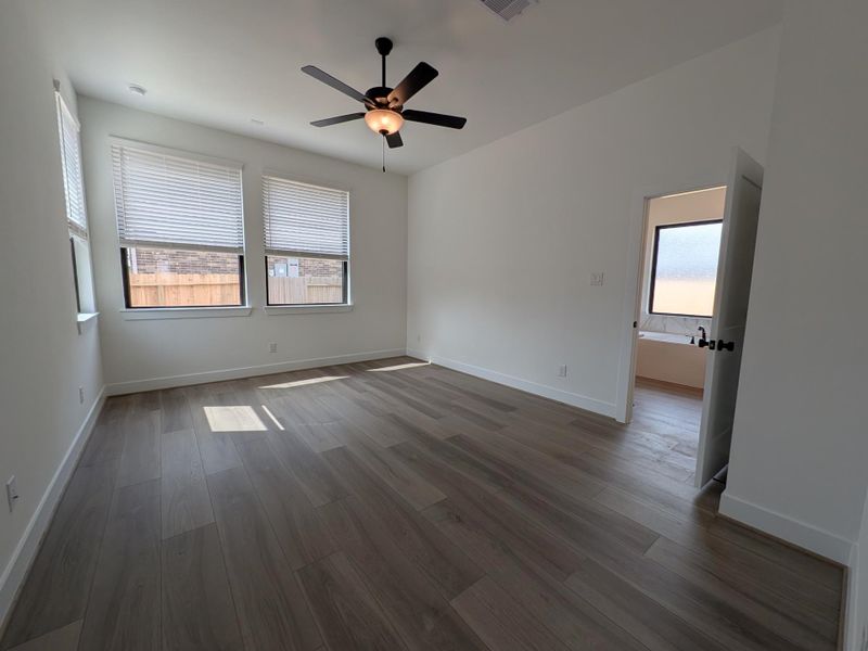 Spacious, unfurnished interior of a new home in Artavia, Conroe (Image 14).