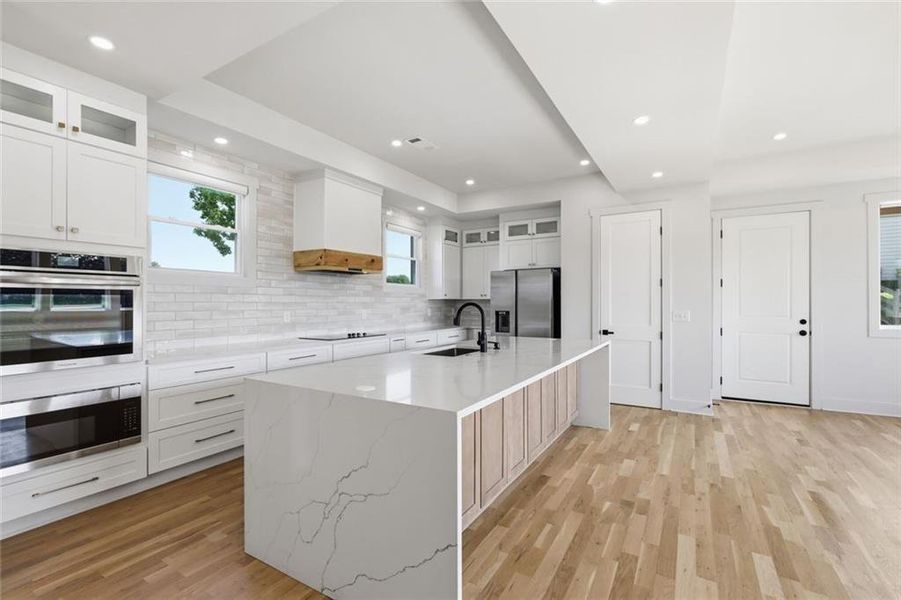 Furnished interior view inside a new home in , Clermont (Image 18).
