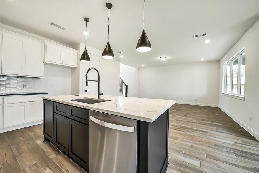 Furnished interior view inside a new home in Sienna 40', Missouri City (Image 17). Furnished interior view inside a new home in Sienna 40', Missouri City (Image 17).