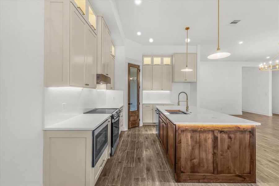 Furnished interior view inside a new home in , Fort Worth (Image 11).