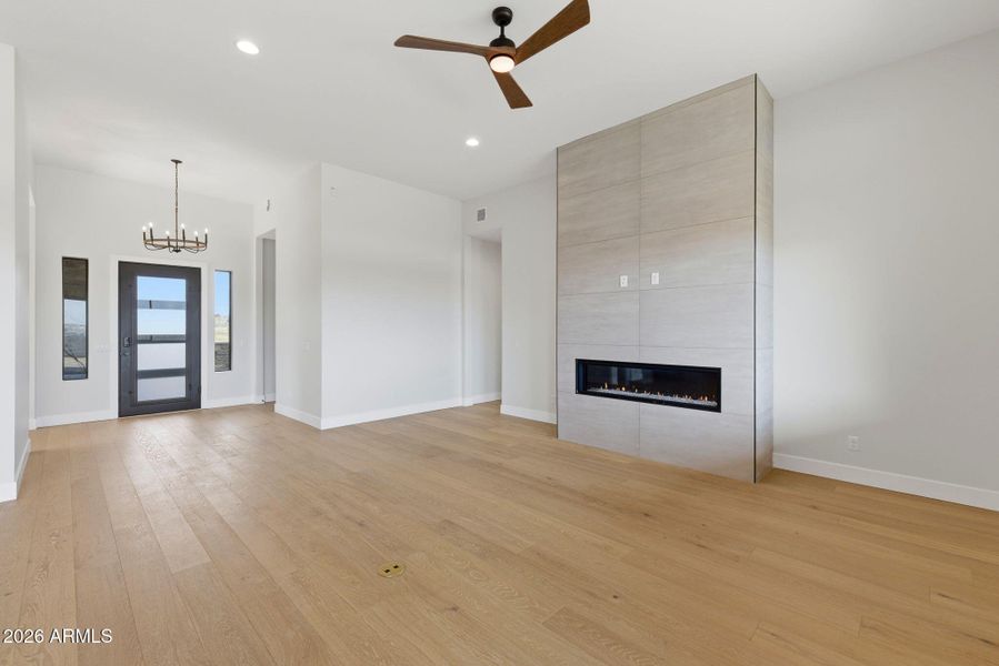 12-Living Room (3) 12-Living Room (3)