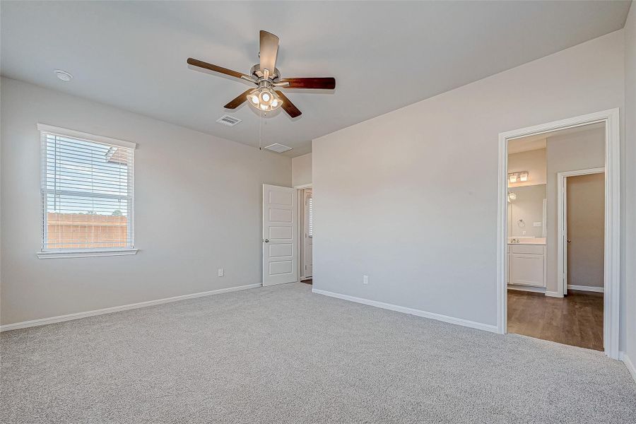 Spacious, unfurnished interior of a new home in Mill Creek Trails, Magnolia (Image 25).
