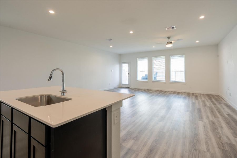 Spacious, unfurnished interior of a new home in City Gate, Houston (Image 22).