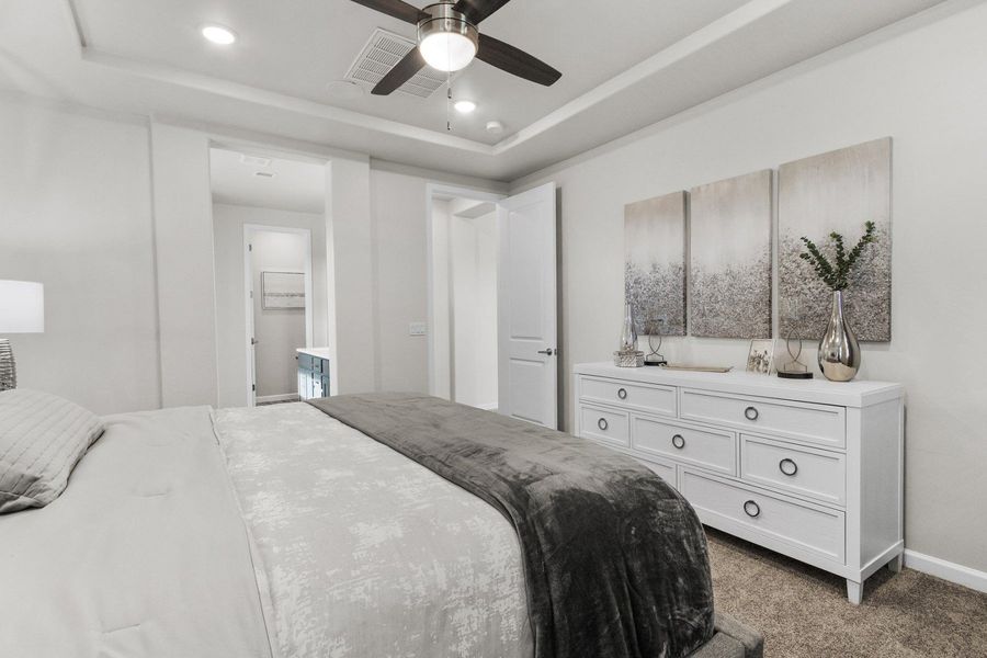 Representative furnished interior of a home built from the Valencia by Hakes Brothers in Hillside Park, El Paso (Image 24).