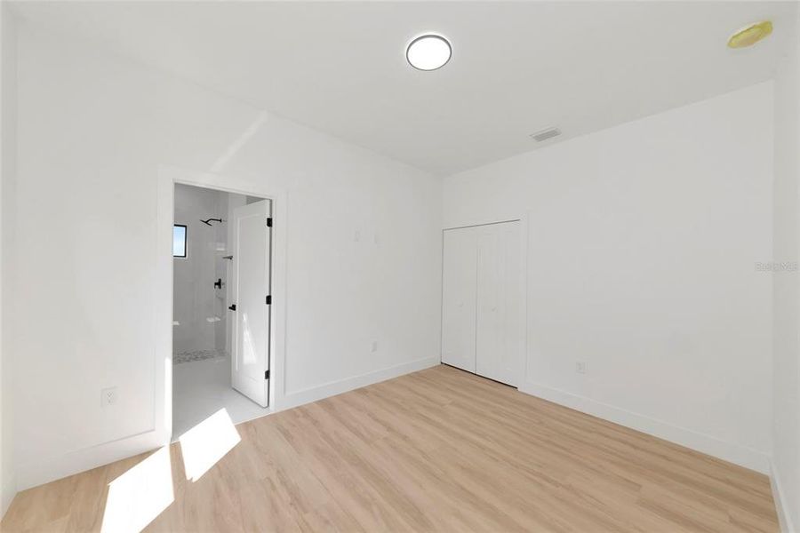 Spacious, unfurnished interior of a new home in , North Port (Image 42). Spacious, unfurnished interior of a new home in , North Port (Image 42).